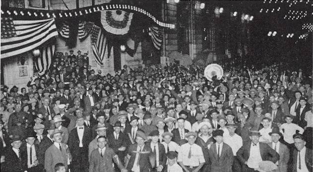 86a5897a8b277e0ce8c6_Am_Legion_Crowd.jpg