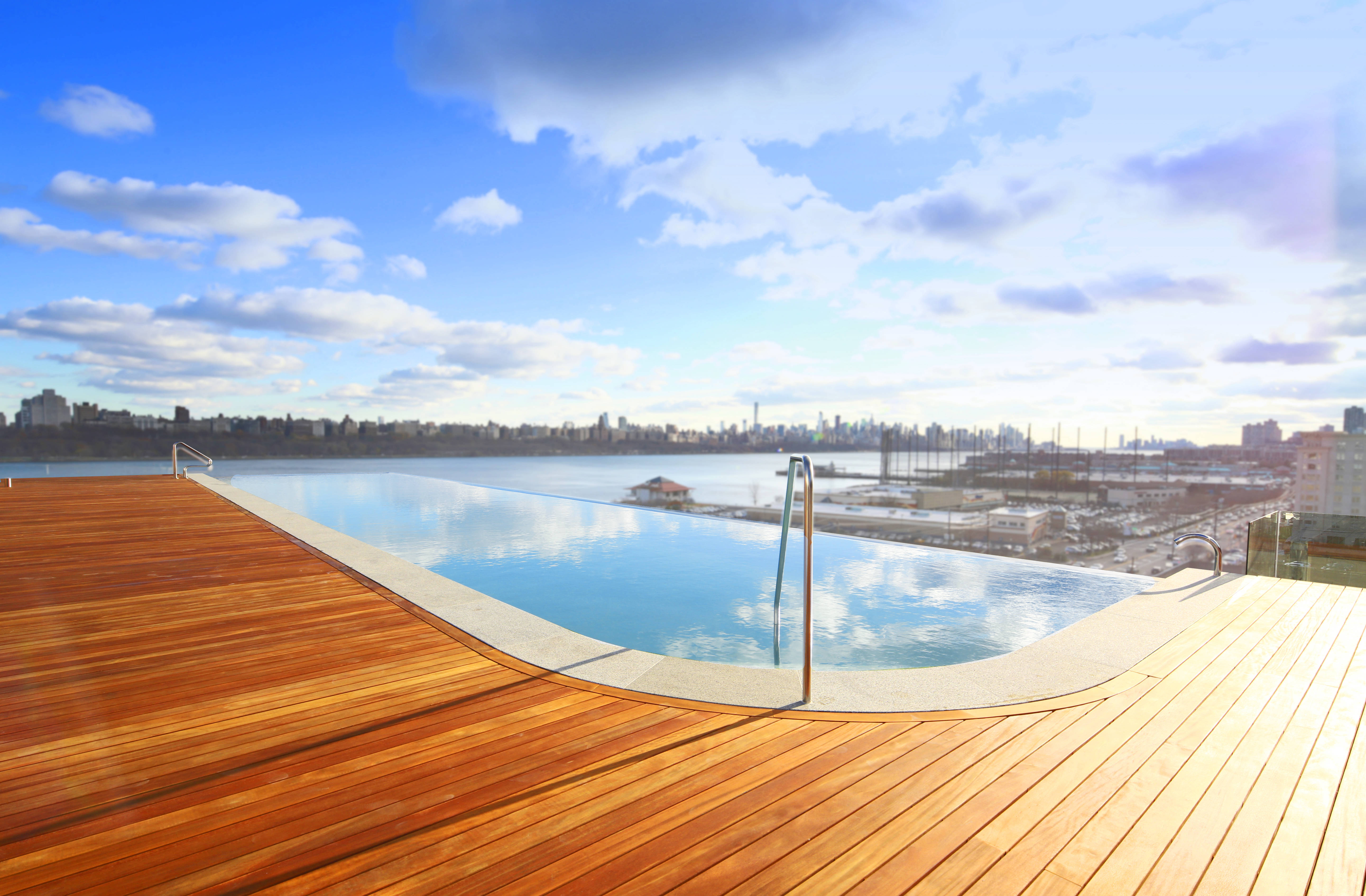 8734efbfbcba894907e4_SoJoSpaClub-Infinity_Pool2.jpg