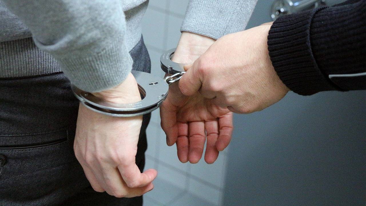 873e1f4ffd2a30716f89_handcuffs__via_pixabay_.jpg
