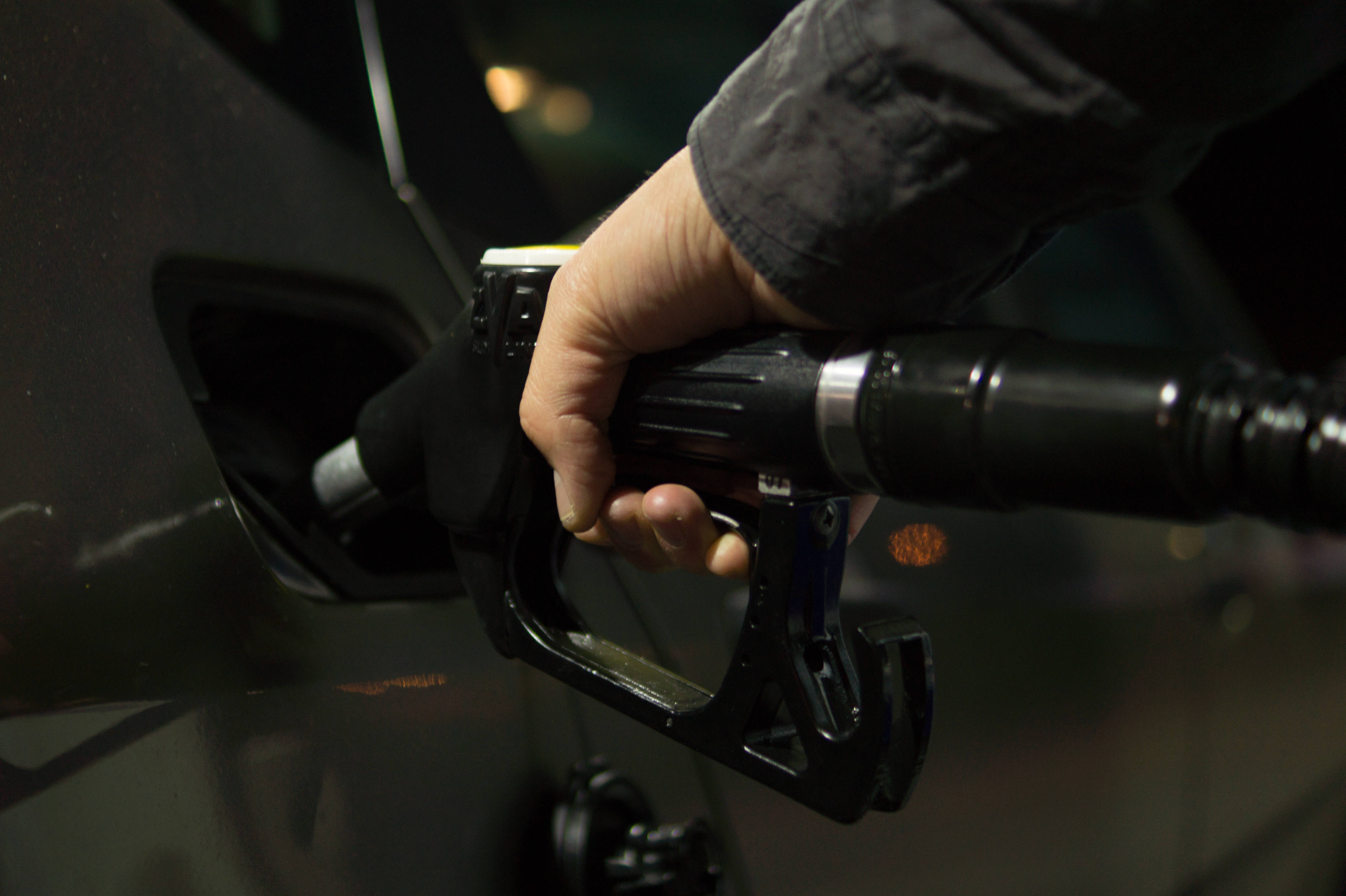 894edf7ff7128389ed39_Gas_pump.jpg