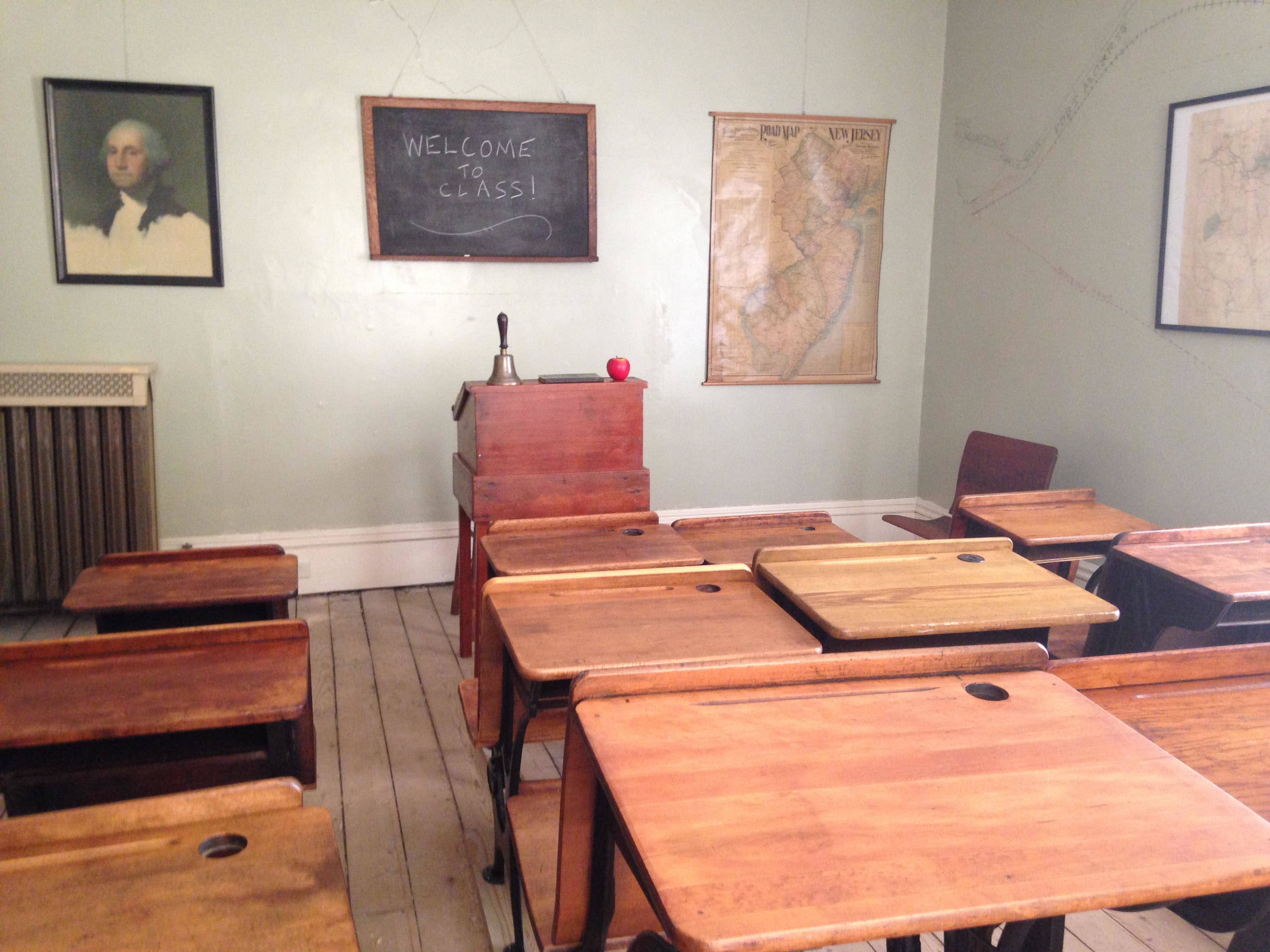 89e83a98cfc0162aa035_school_one.jpg