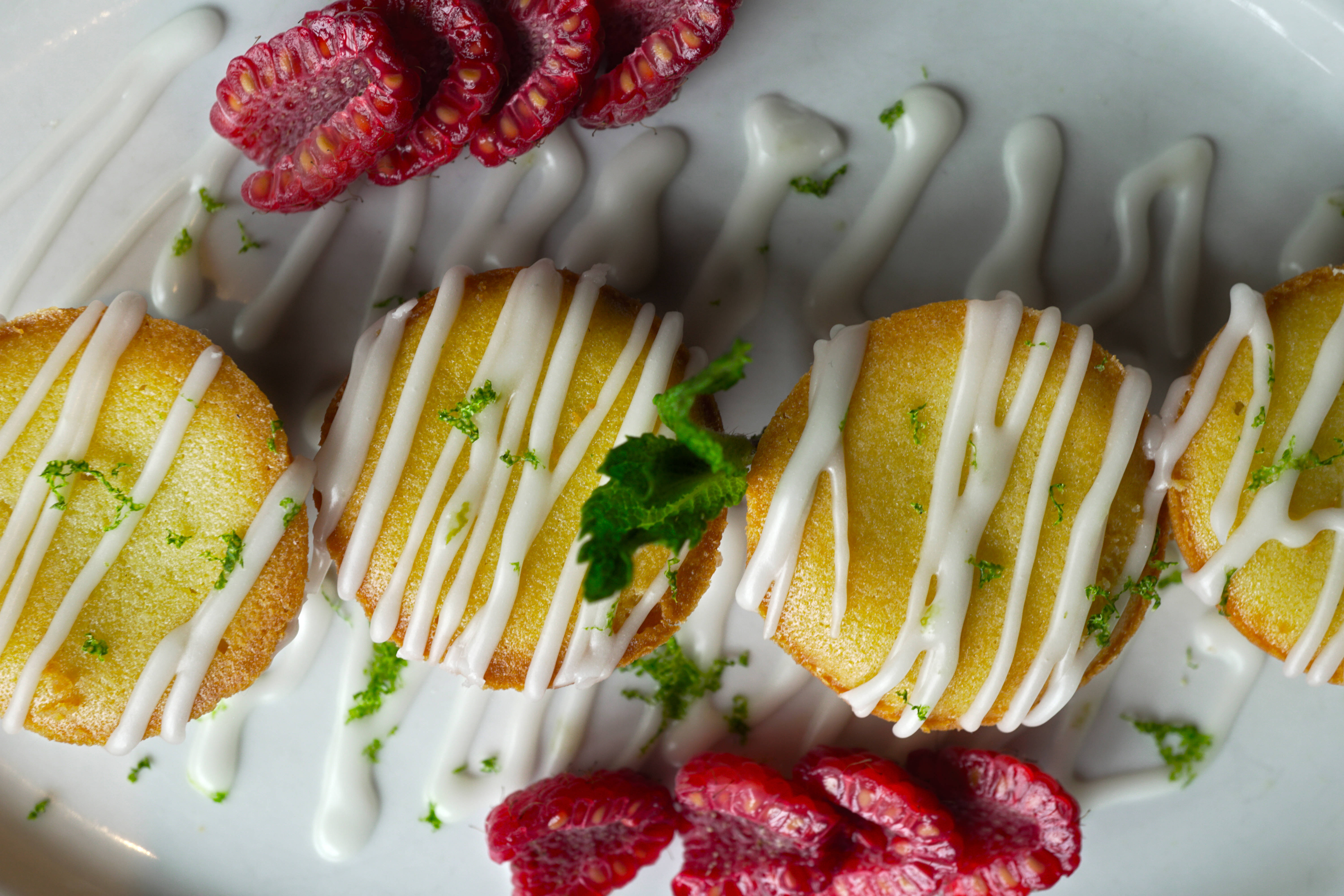 8cad22fea5b51c55b305_almondcake.jpg