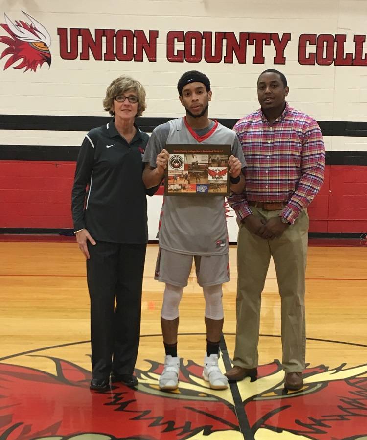 8db0554fde9de9b7df36_UCCMensBBallshooter.jpg