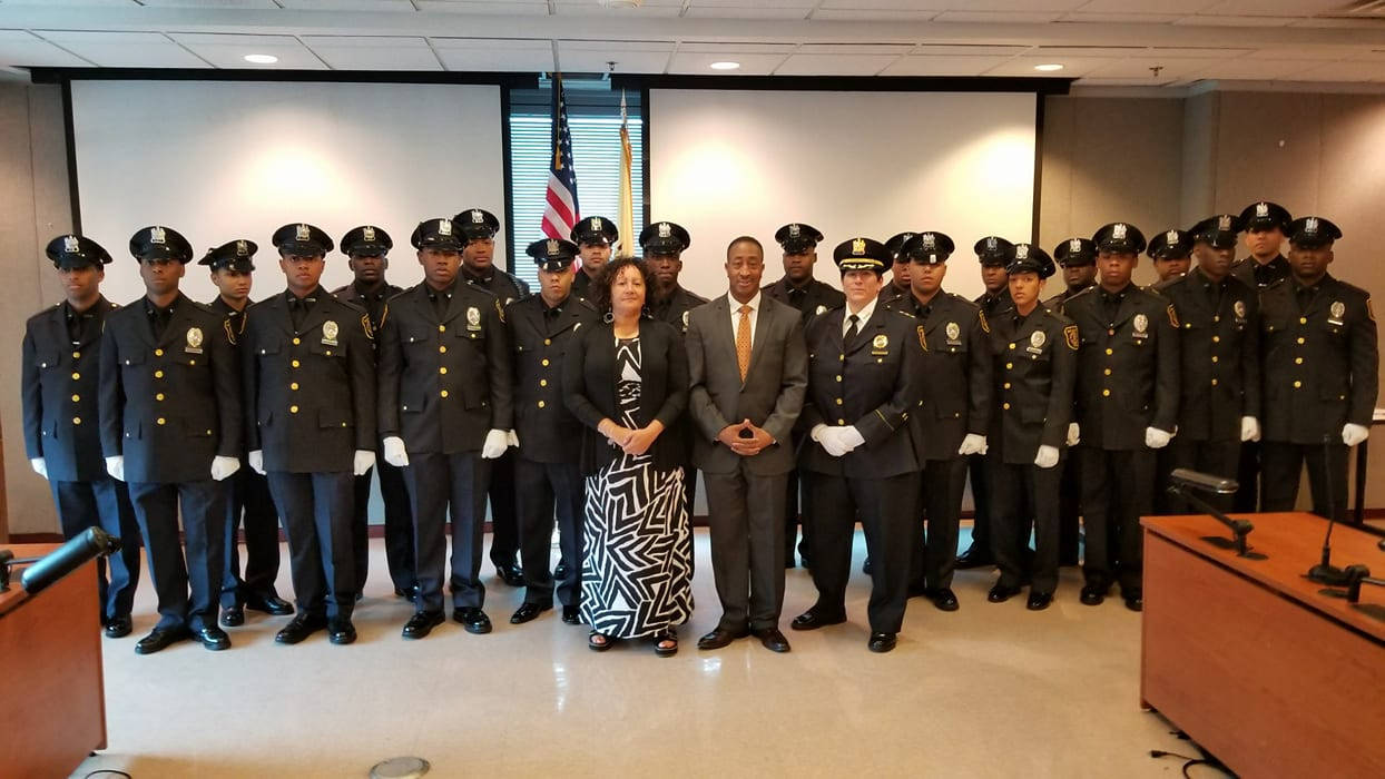 8f00f1d94bb14027ec6a_police_graduation.jpg