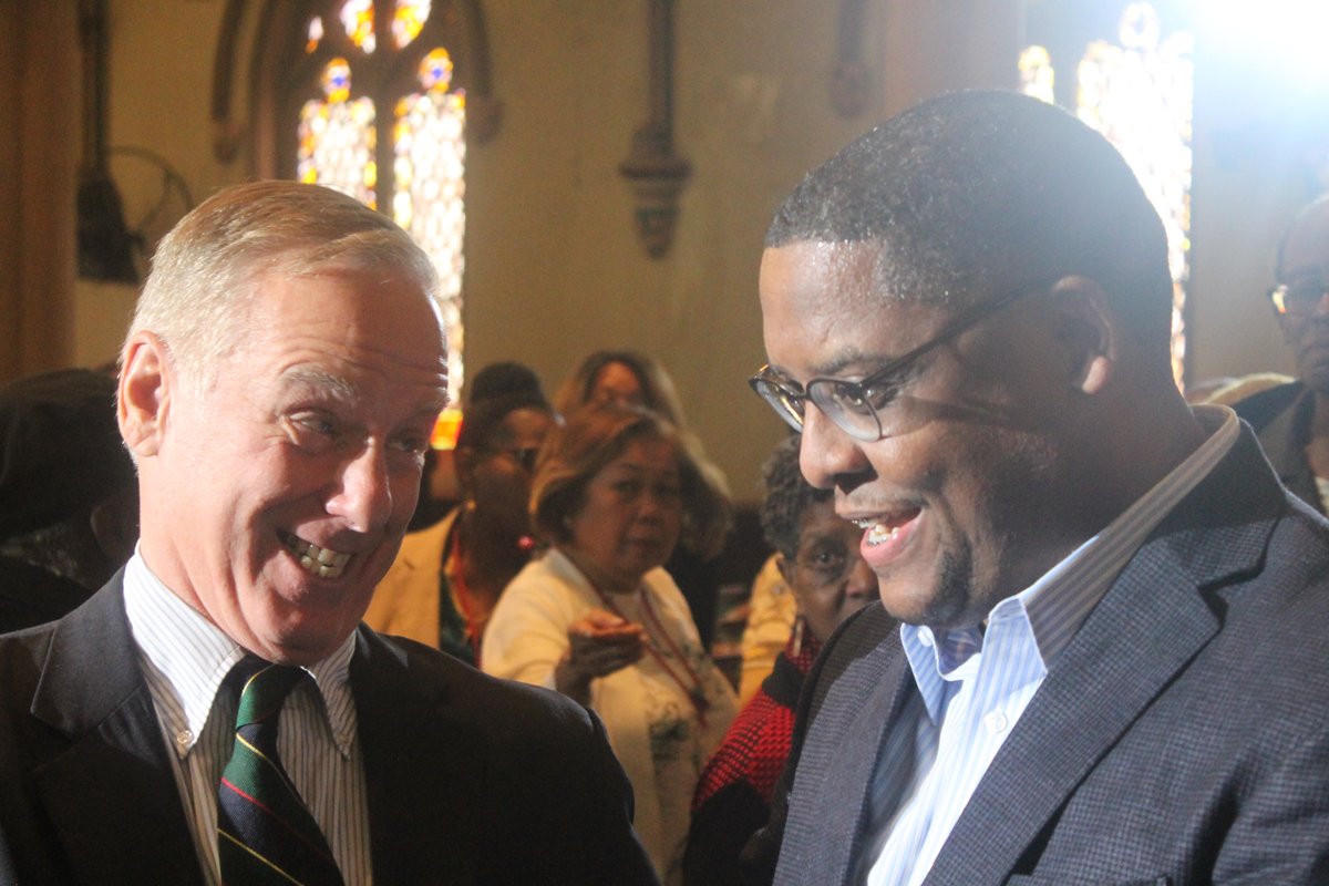 90c5dfdf21db822235ee_RonaldSlaughter-HowardDean1200x800.jpg
