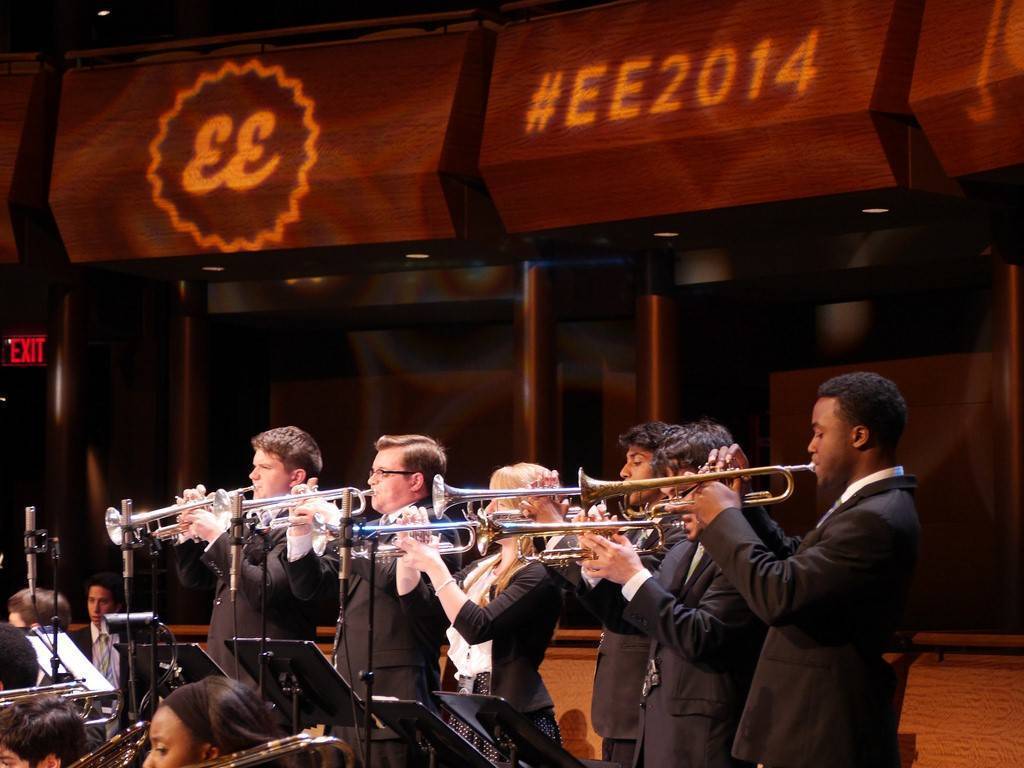 926985c2a6646e02f9bd_35548f226b2b86a60061_Jazz-House-Kids-at-Ellington-2014.jpg