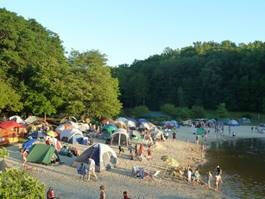 9282a4efff0557c7816c_c5e50786ffba05586a5c_campout.jpg