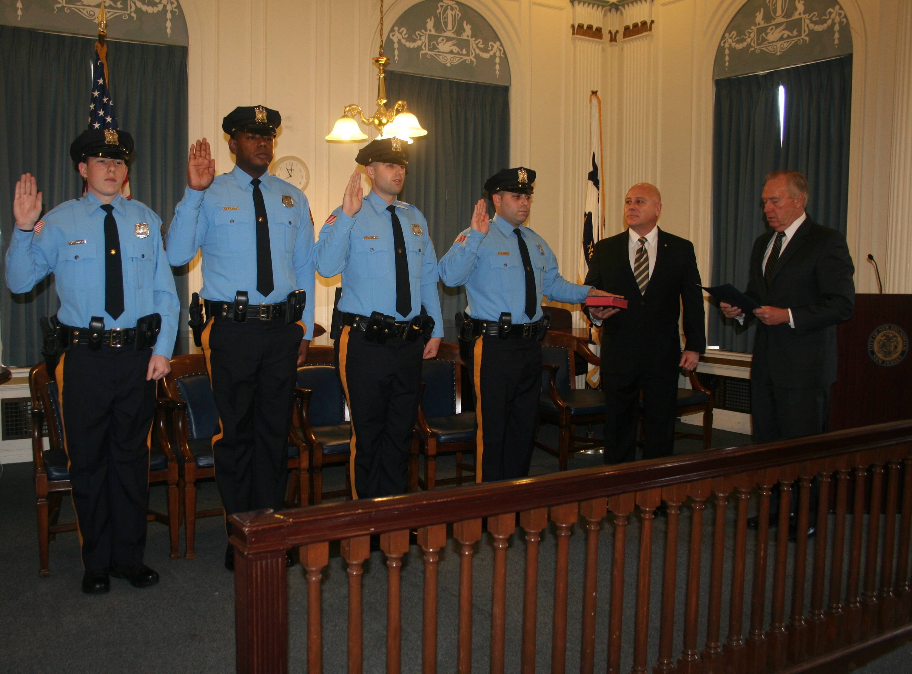 92e8de43d6282d6becf3_4newpolice.jpg