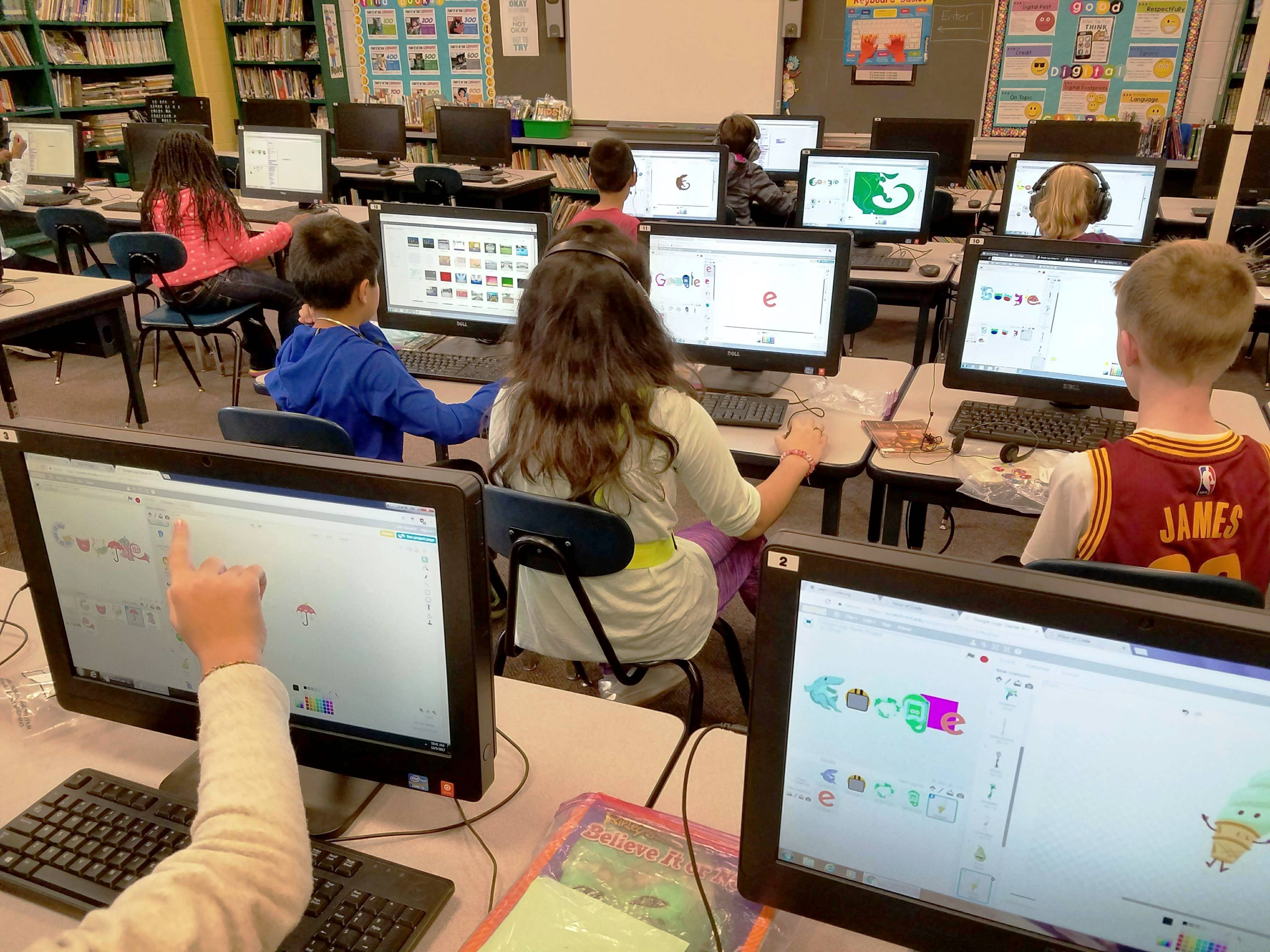 9315cbf99b82741e180a_EDIT_Kids_at_computers.jpg