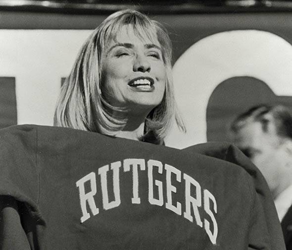 945d5c31e916c1e5951f_150616_POL_HillaryNerd_rutgers.jpg.CROP.promovar-mediumlarge.jpg