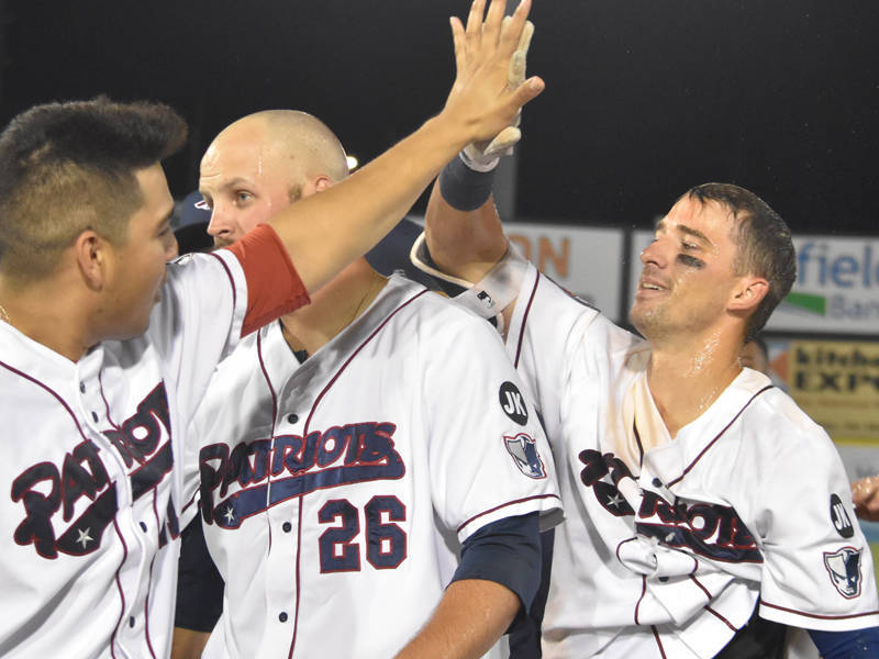 95287691953e7cf44620_sompixpatsfransosowalkoff.jpg