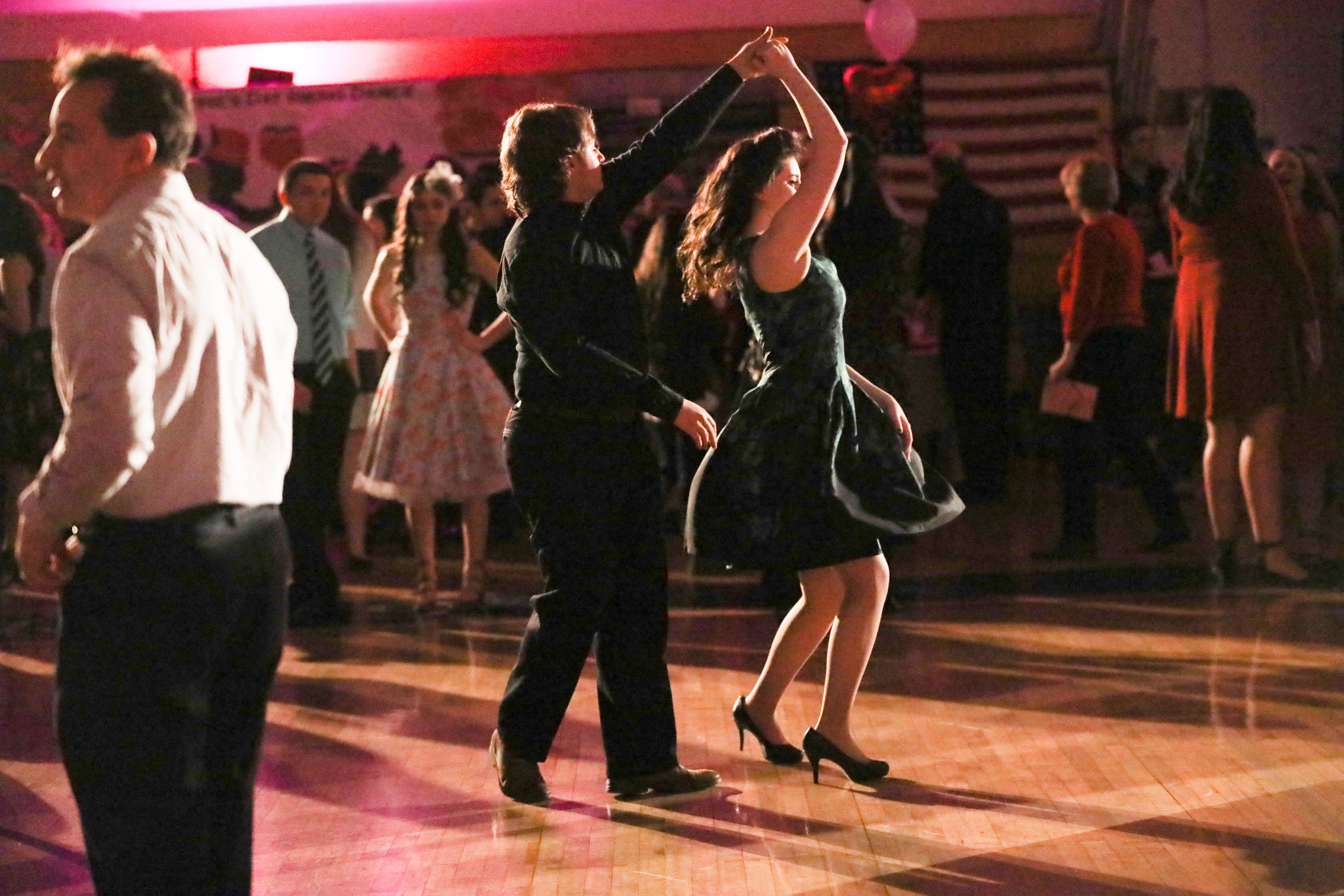 952b1d0dea3d83fc3285_YTswingDance-170211-017.jpg