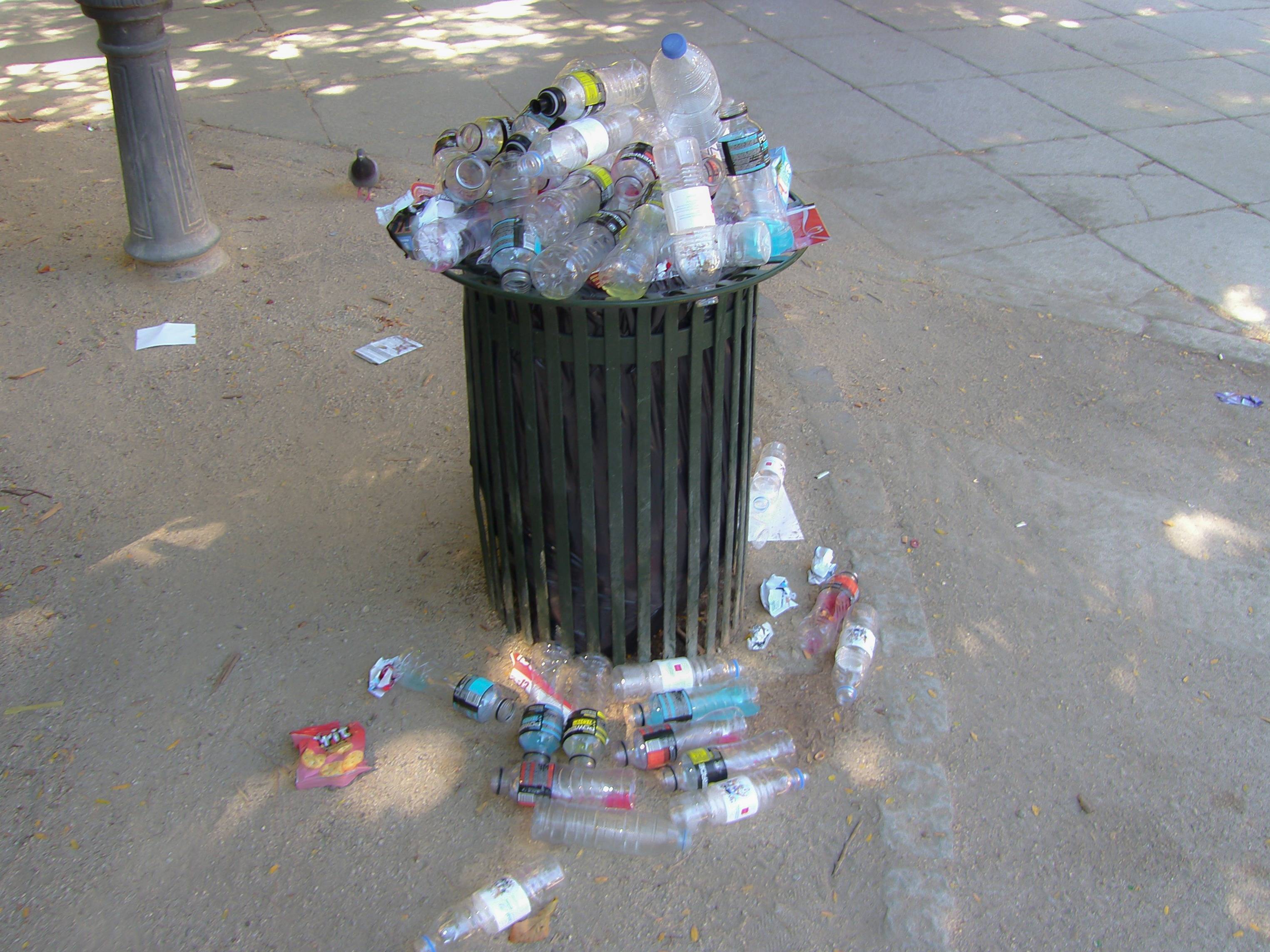 99c0c11ef54ce2694412_56c587925be6e9257cdd_trash-184994.jpg