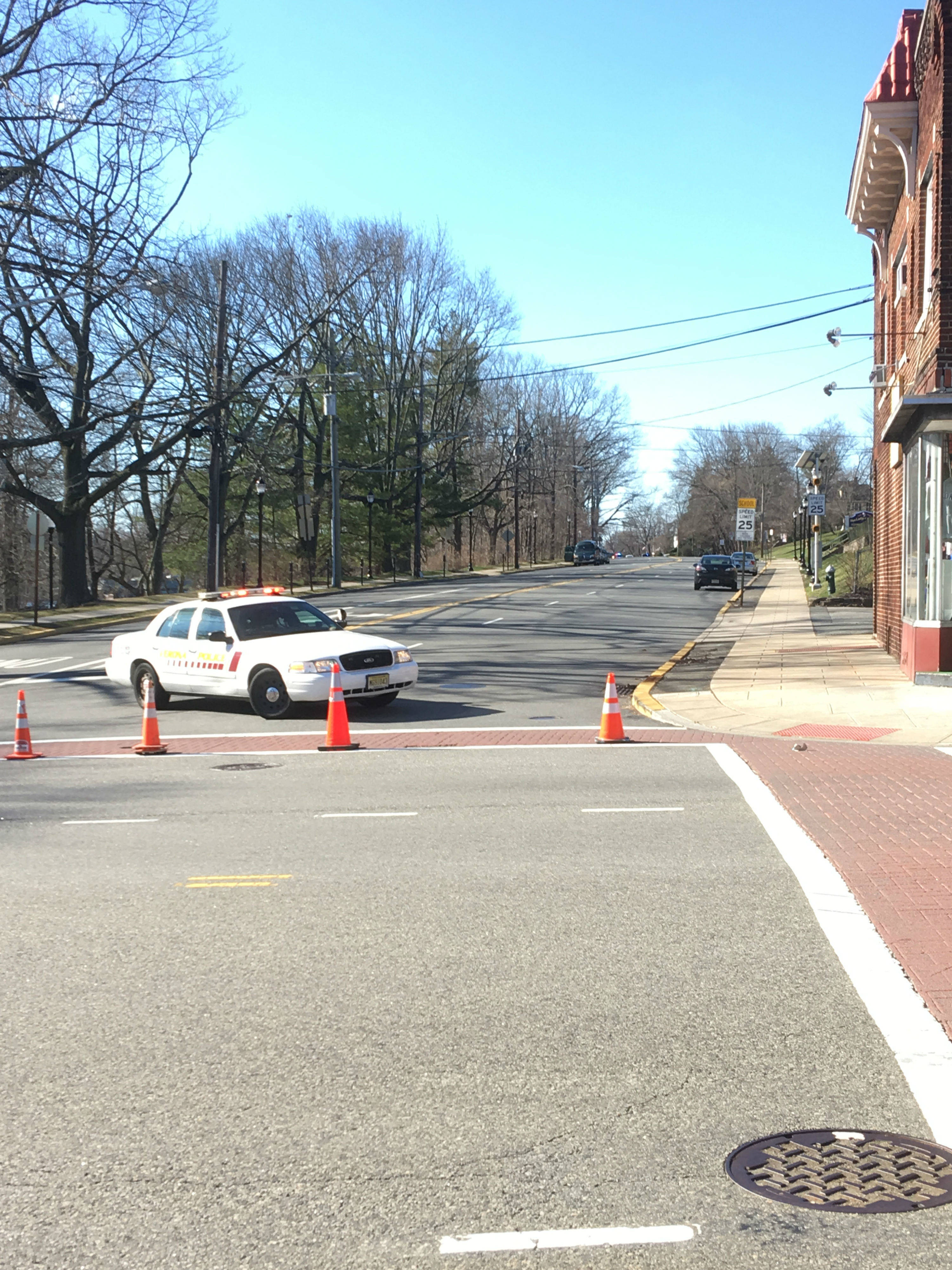 9bac953532400d3411d9_road_closed_due_to_accident.jpg