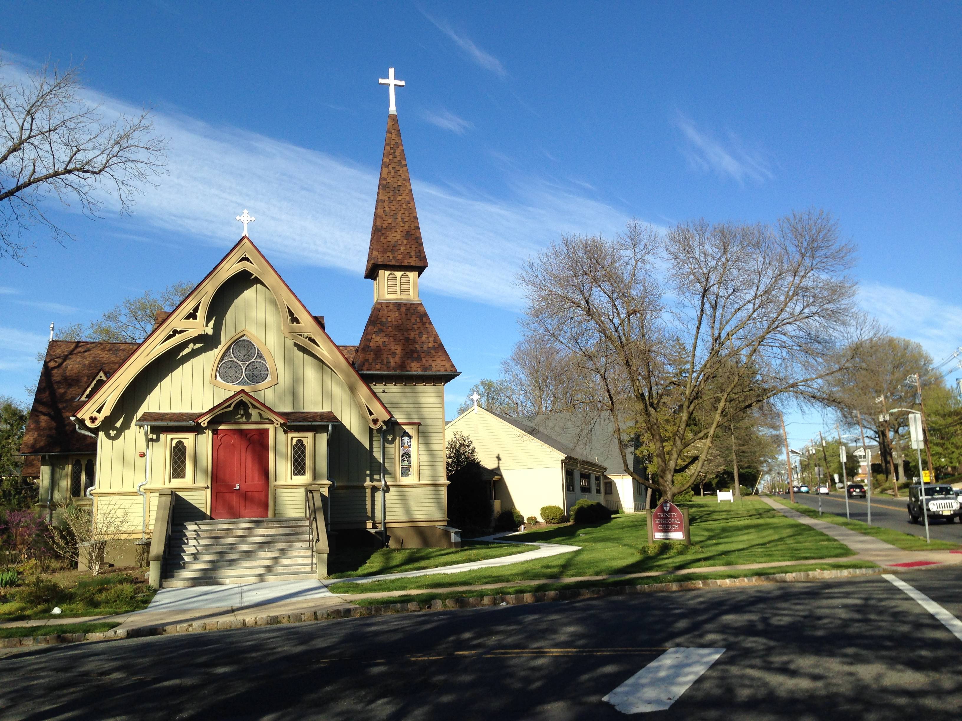 9cc29564d588c5e3beea_Trinity_Church_photo_-_Front_with_new_sign_2016-04-19_17.32.43.jpg