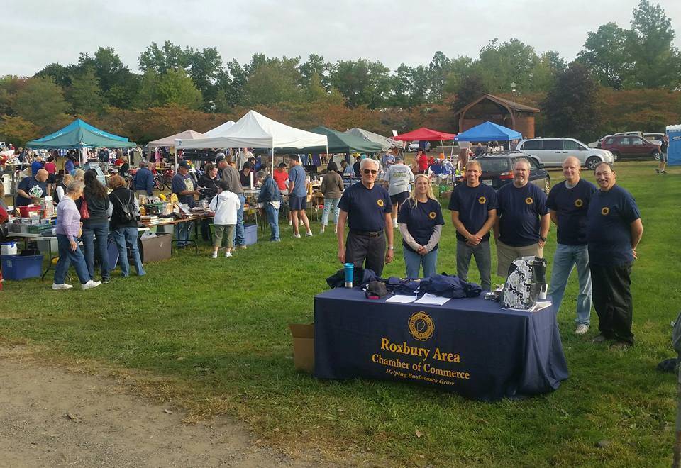 9e855c6d95a732cc01e0_30e783ccddb6a589e933_yardsale.jpg