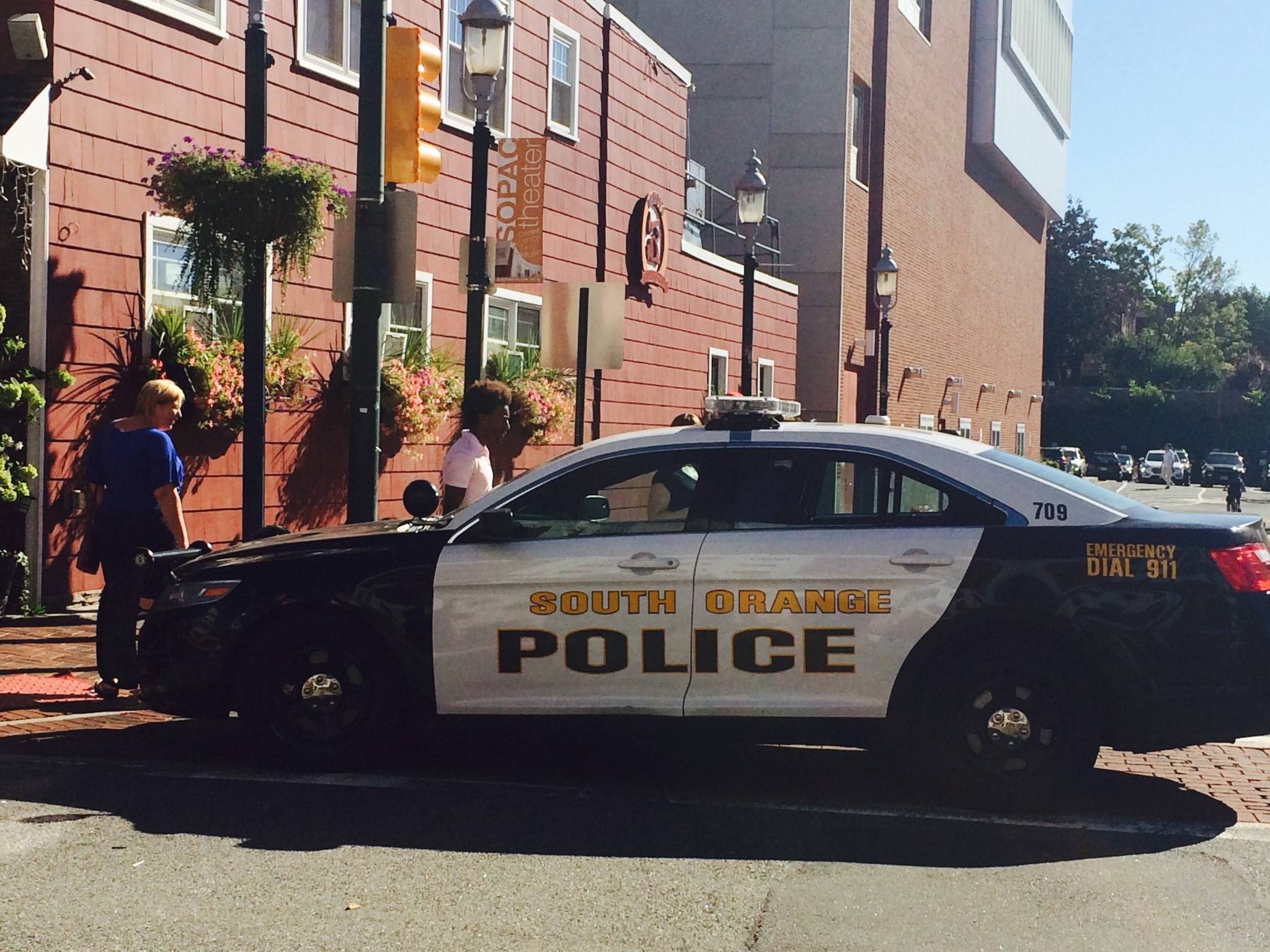 a18a9527669af299cb18_be665061b89134e47f01_south_Orange_police_car.jpg