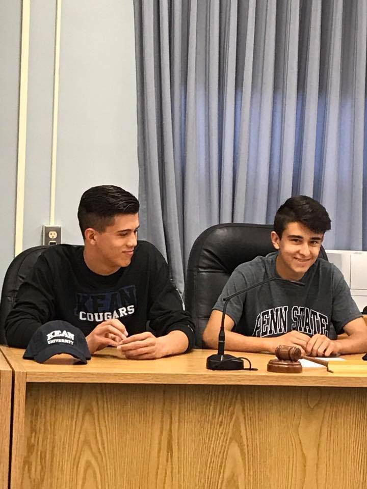 a4b86f3a19be3a4c0fc0_7c212cfd94fc47749121_dylan_jorge_darion_ferreira_committing.jpg