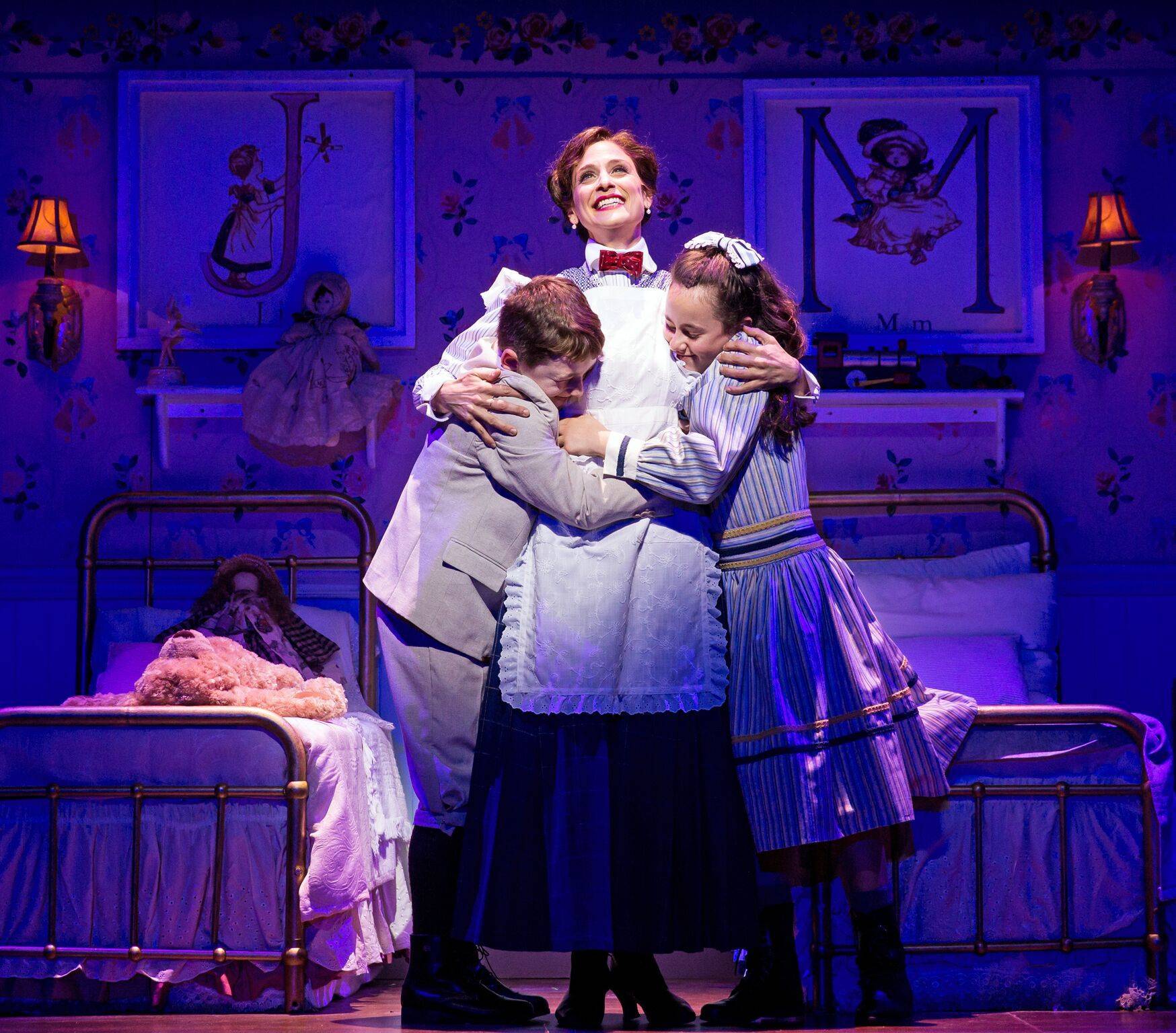 a64537e000aa04982e9c_Mary_Poppins_Paper_Mill_Photo_9.jpg