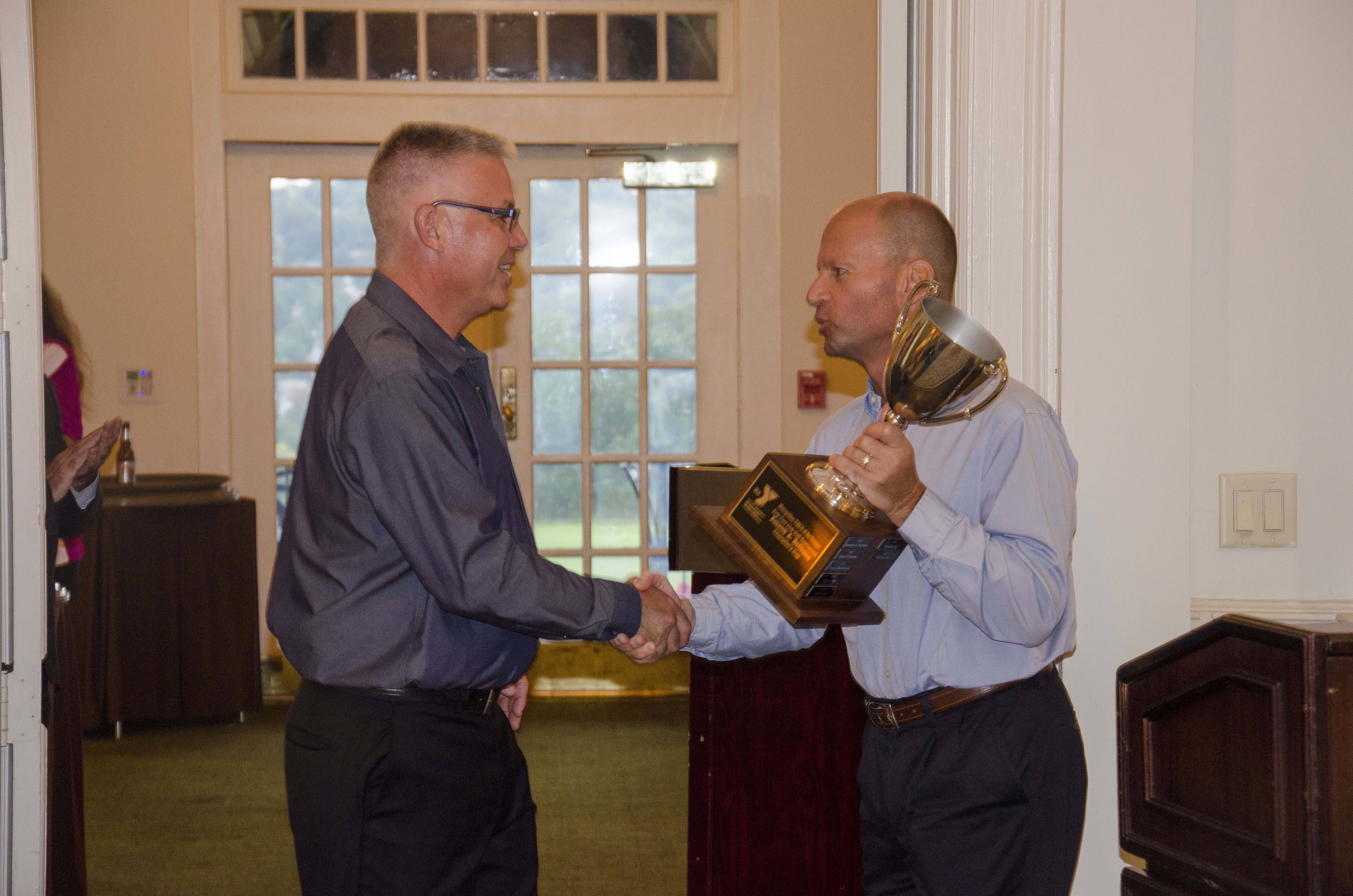 a6c2bf3d6b7e78d73deb_Darren_Phil_wins_Champion_s_Cup_.jpg
