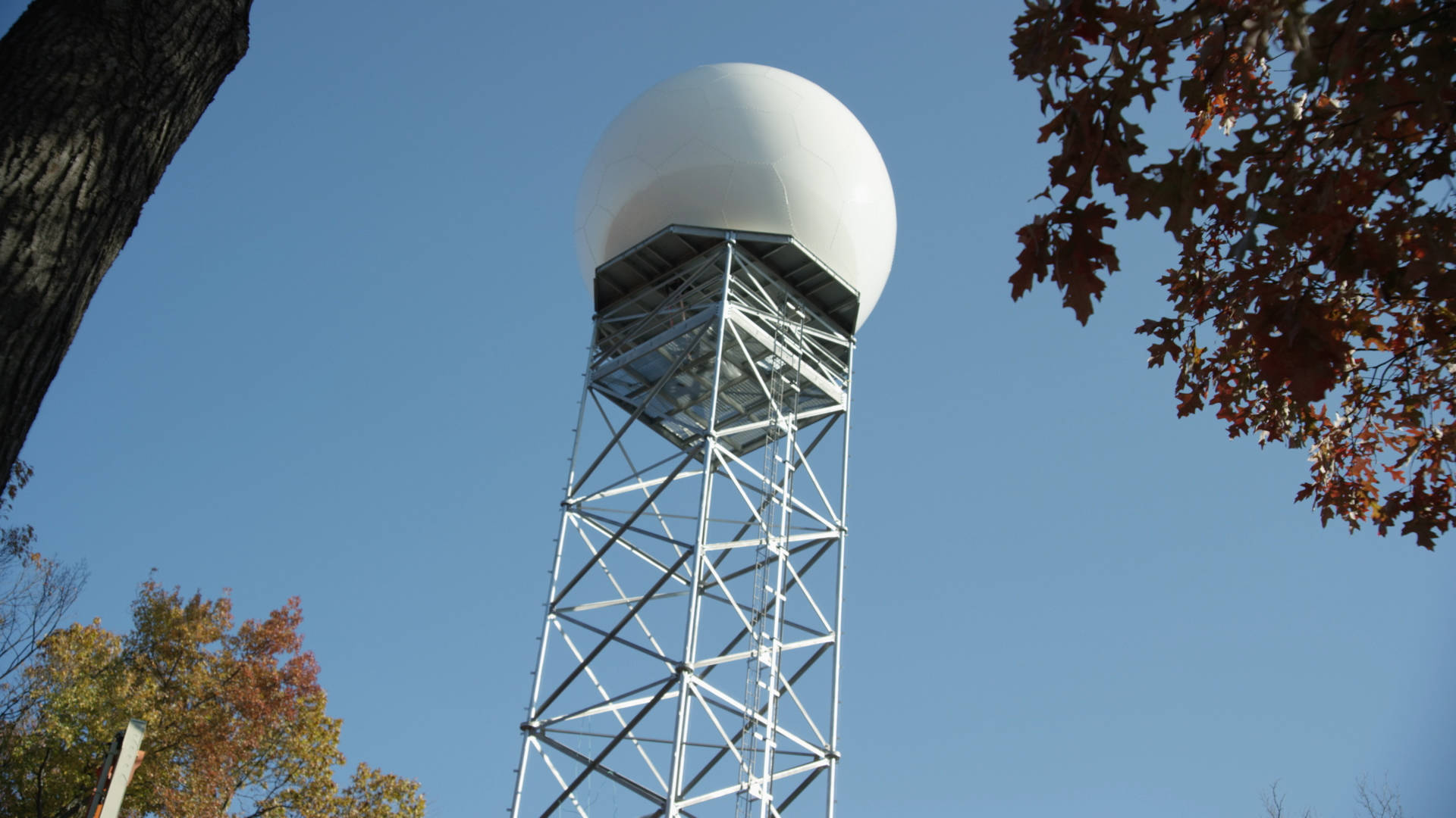 a8622005422e669ccacb_StormTracker_4_still.jpg