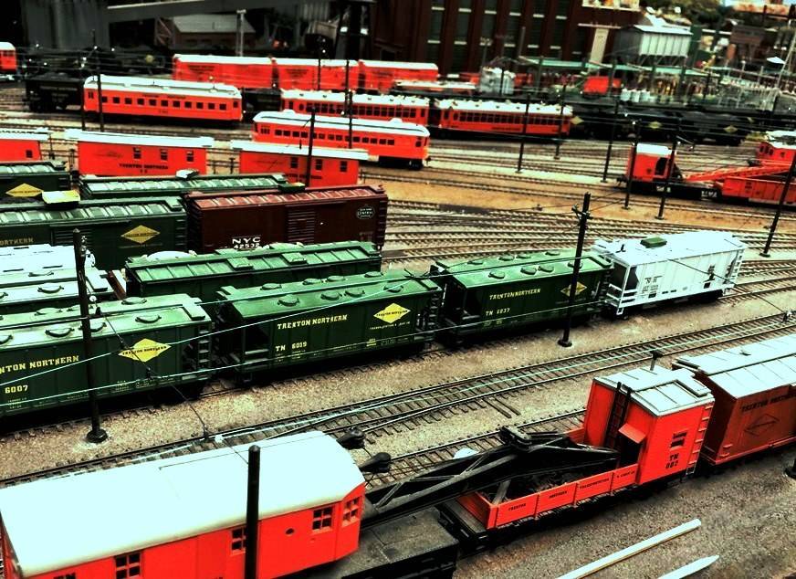 aa47c77164a2ffe3e5d9_Model_RR_Yard.jpg