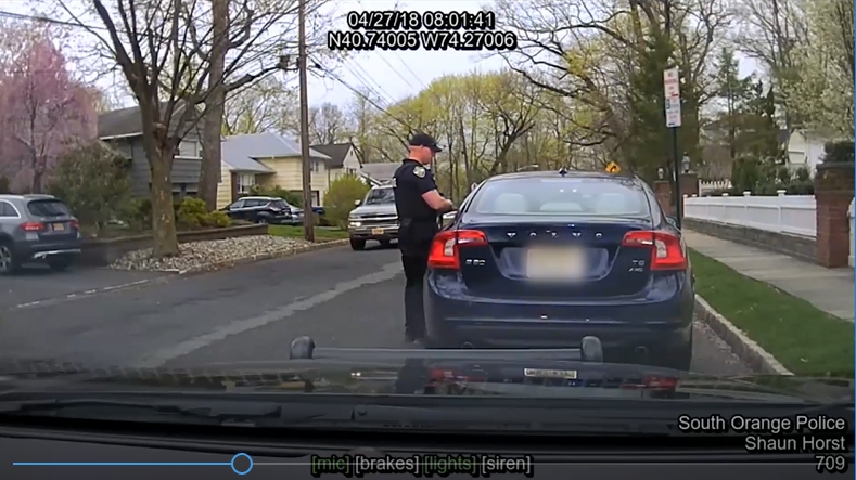 abee9d67f91e05c1ad09_traffic_stop.jpg