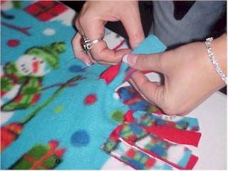 abf90ad851db0132828d_fleece-blankets2.jpg