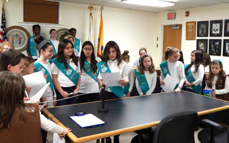 acc073e30d4dfa1df4bb_Girl-Scouts-1-1-800x501.jpg