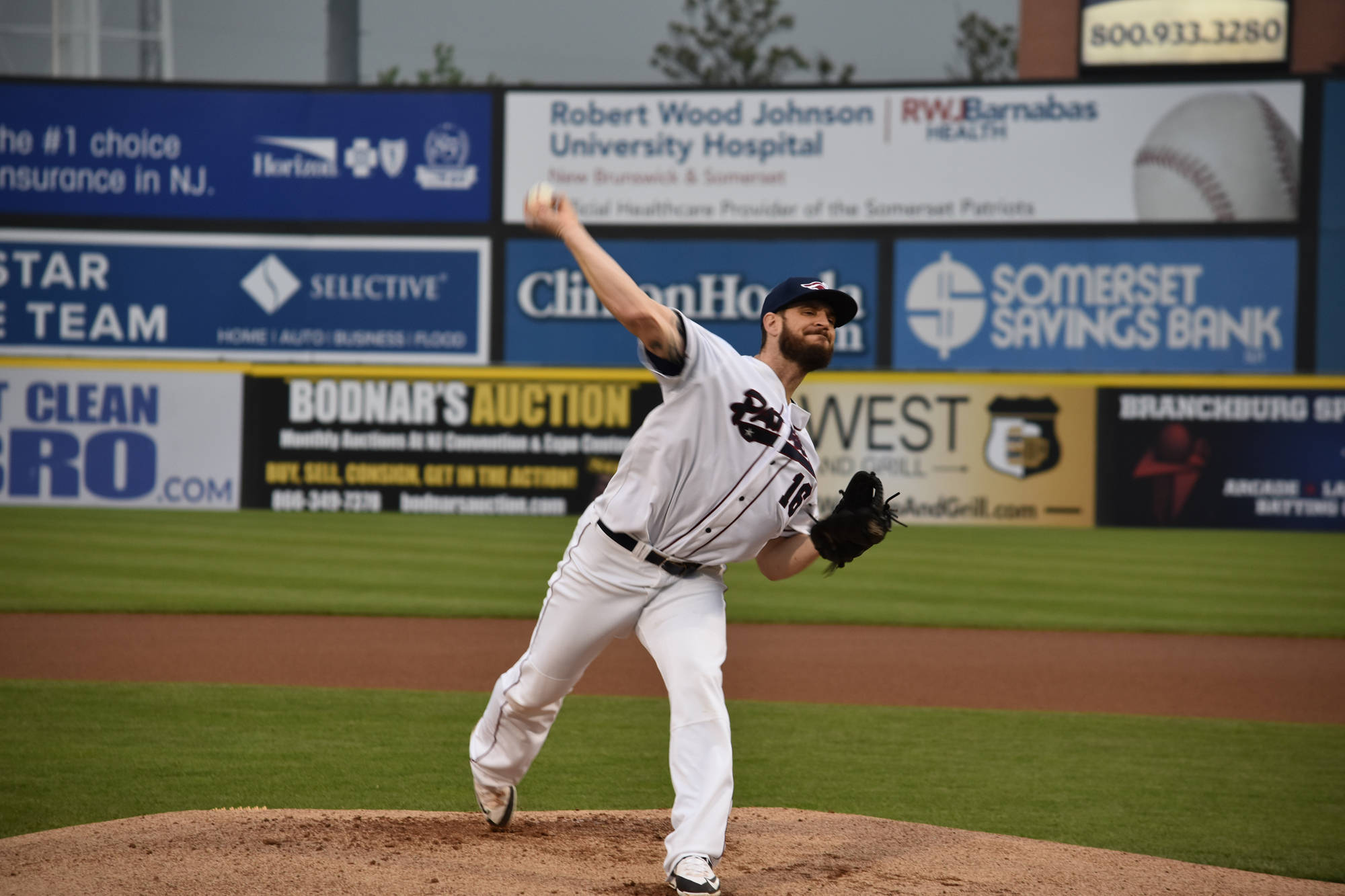 ad7dde017cb806a18838_5517IrvineThrowing.jpg