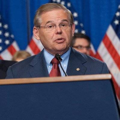 af612e68a3d17d9a4229_730b106f393f87df16b5_NJSenBobMenendez.jpg