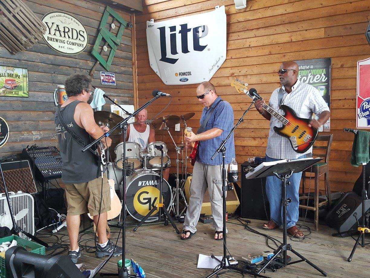 affd380e9f54058e4e45_Garage_Kept_Band.jpg