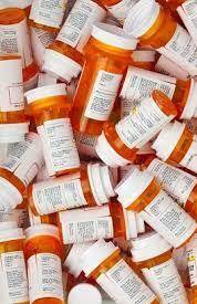 b106ae47589c89f9e5d6_sompixpillbottles.jpg