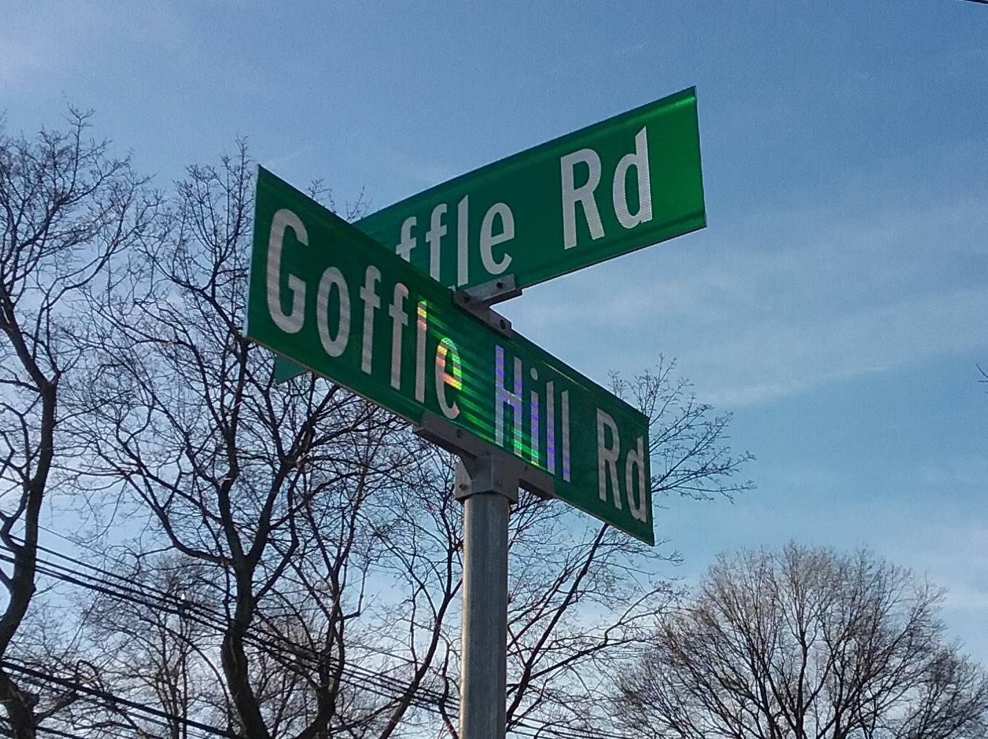 b1a1c3b92714f4201504_Corner_of_Goffle_Hill_Road_and_Goffle_Road.jpg