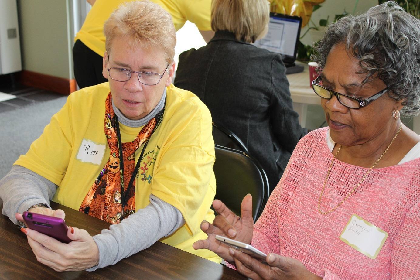 b3ee0cf265fab9b9e27f_sompixscemployeevolunteers1.jpg