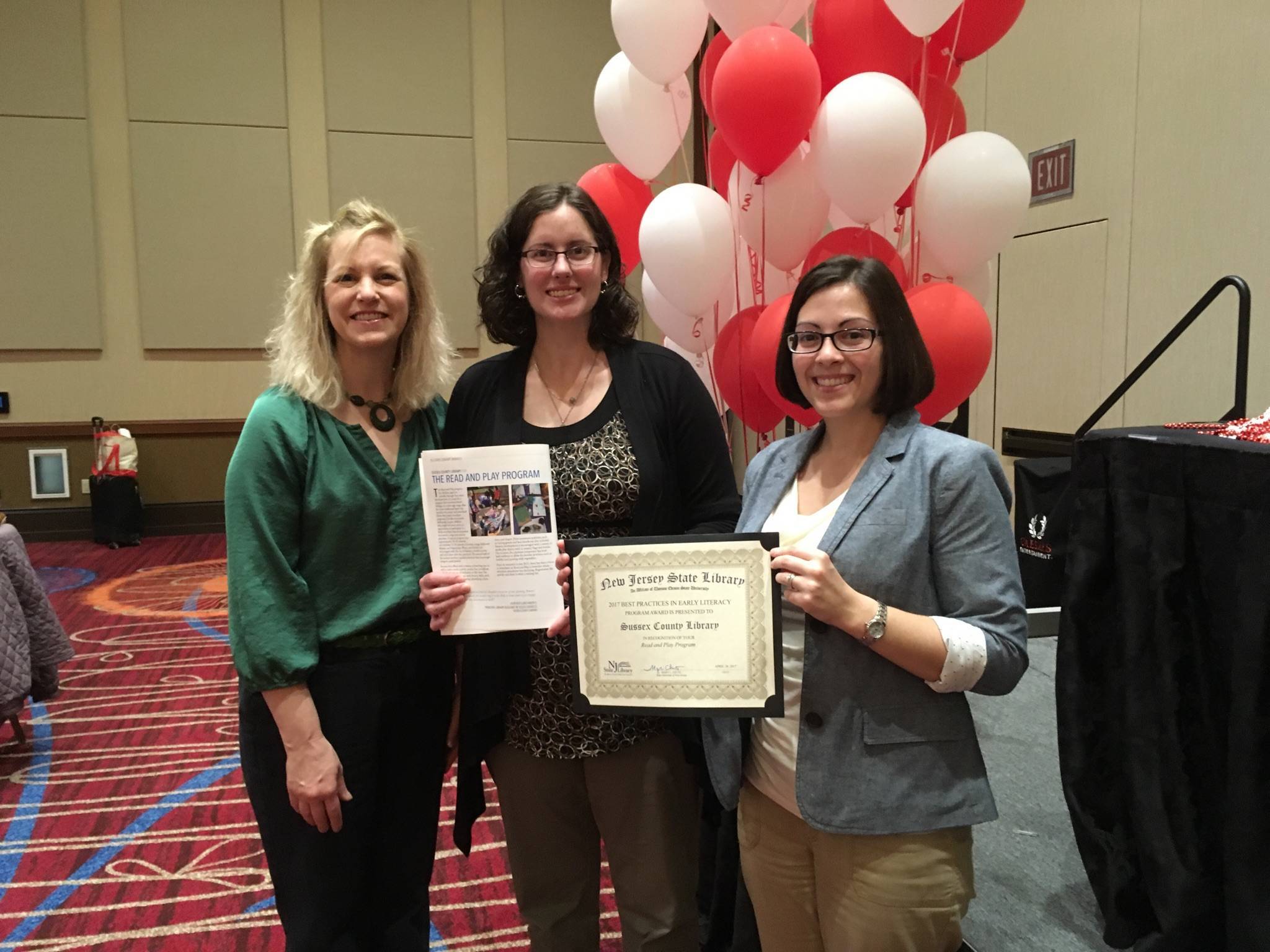 b6ae289f194c3b08619c_YS_Staff_with_Best_Practices_in_Early_Literacy_Award.jpeg