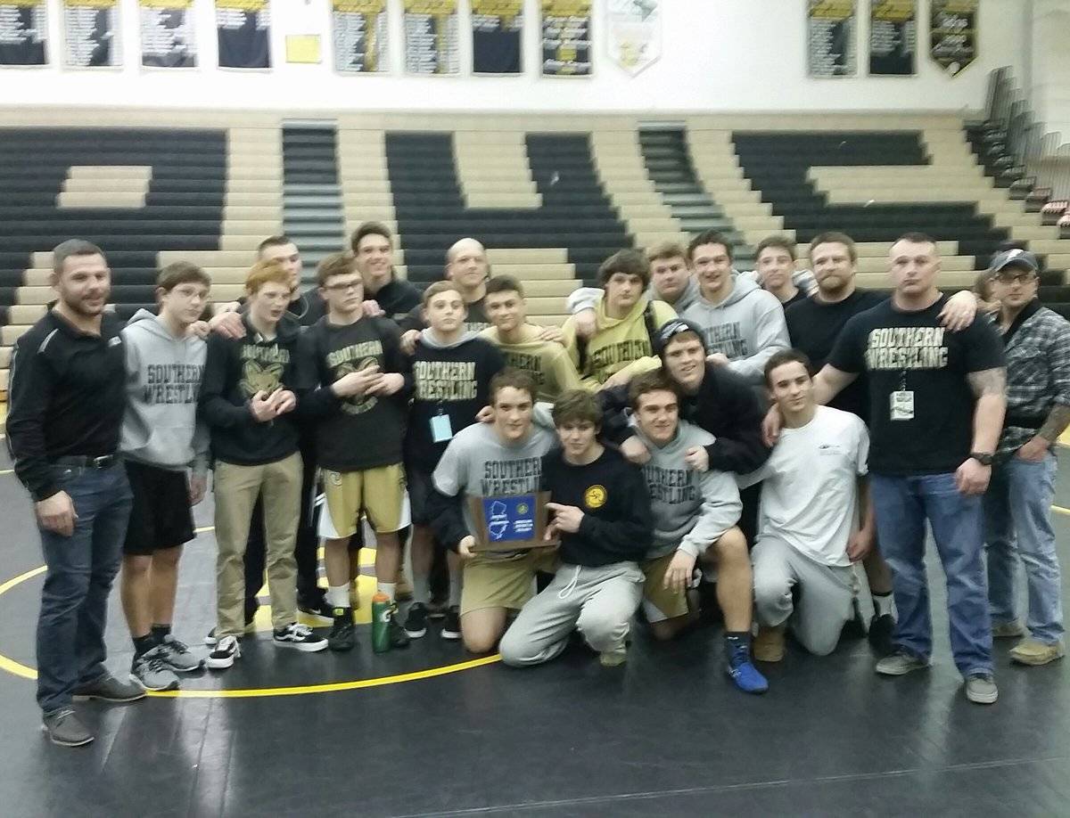 b9822d757c9290b998b1_2017_district_29_champs.jpg