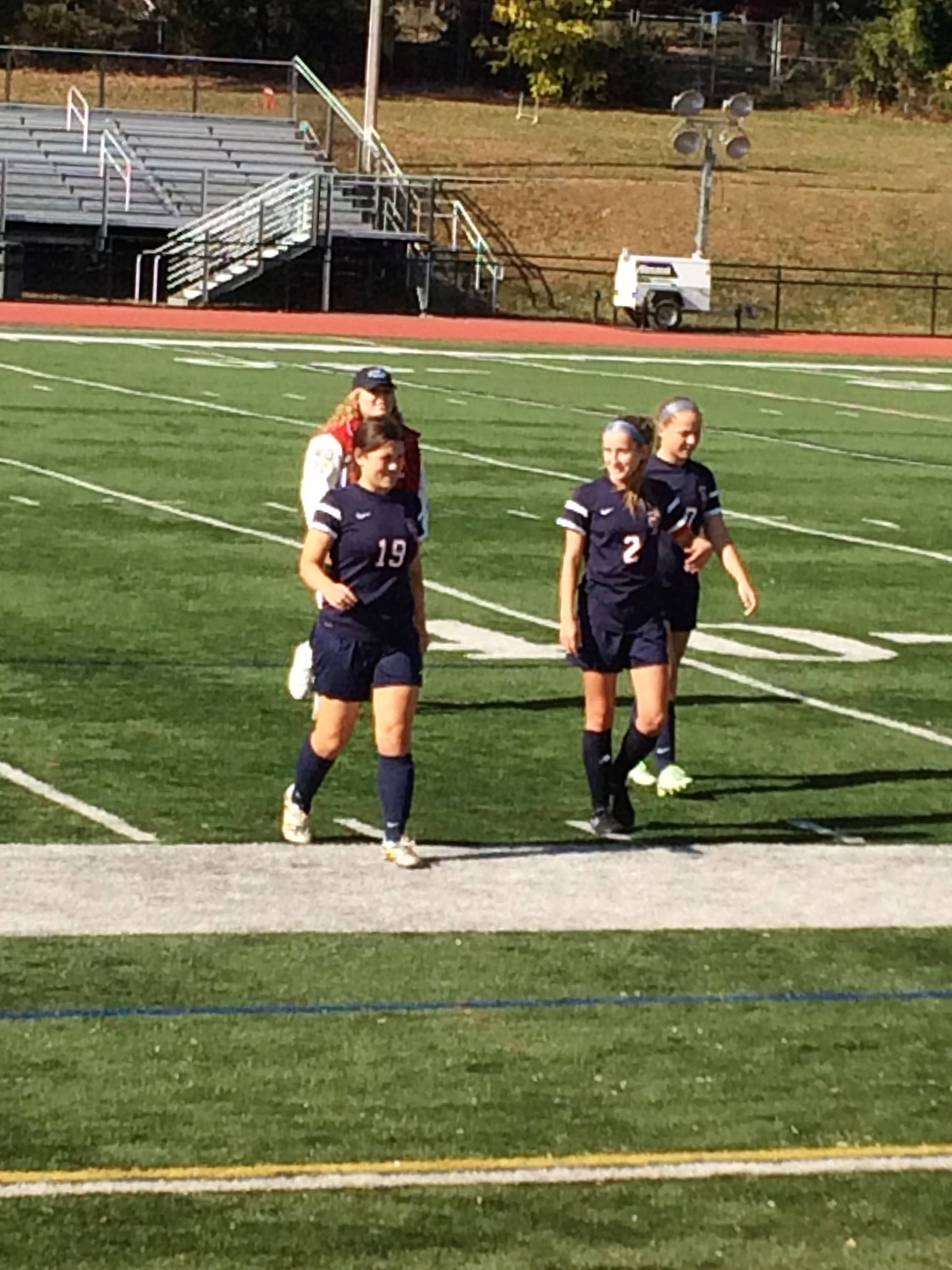 ba79517552062b74fad5_girlsoccer_captains.jpg