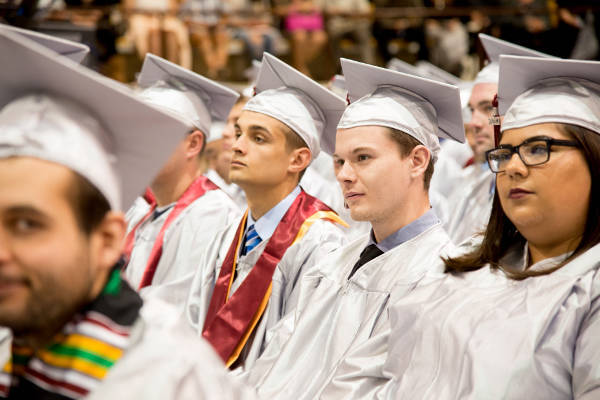 bd188820172c106a3488_Graduation_2017_036_WEB.jpg