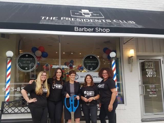bde4448623b07fb4ef6b_0eafea899ee498a25003_barbershop_mayor.jpg