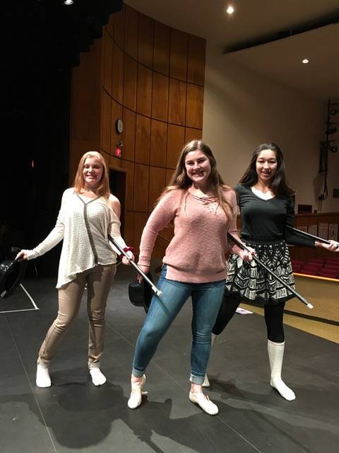 be4b78313d8ebb6ab8be_Joann_dance_class.jpg