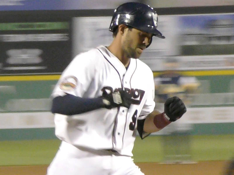 bf69f925512f091a9e2e_sompixpatsweisenburgerhomerun.jpg