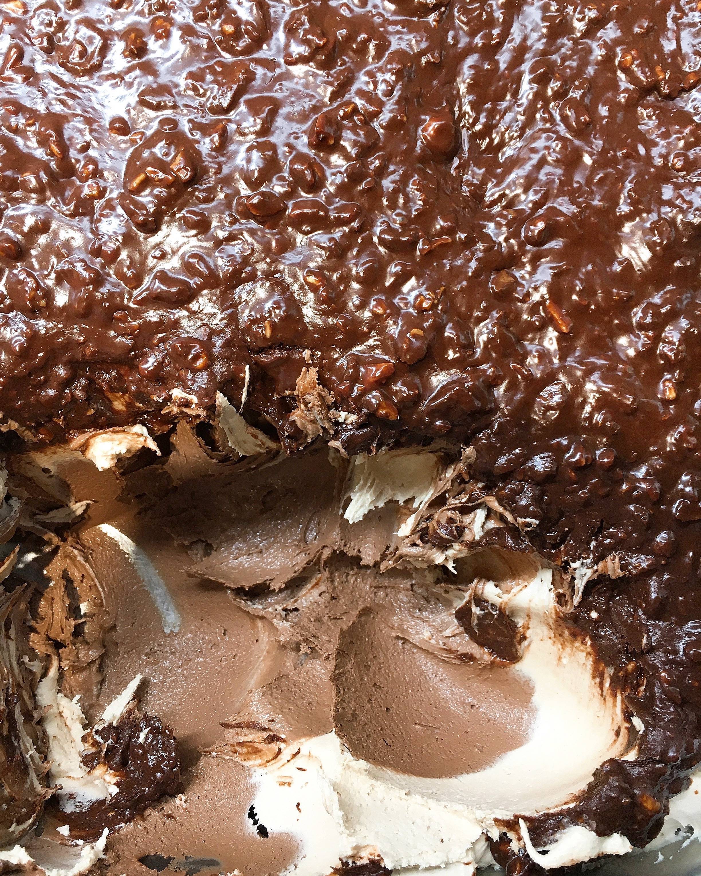 c097c996343a0bc30d27_Ferrero_Rocher.jpg