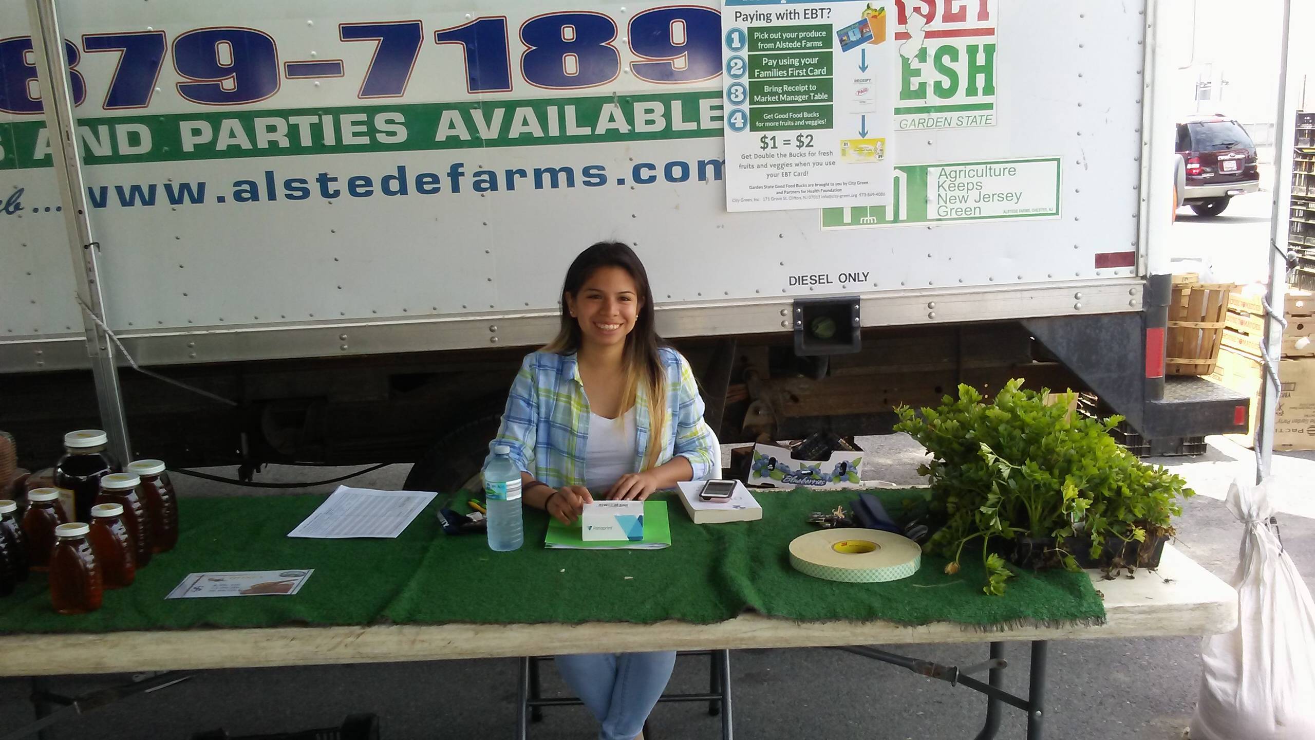c2642706df37f95472a6_Farmers_2017_-_Andrea_SNap.jpg