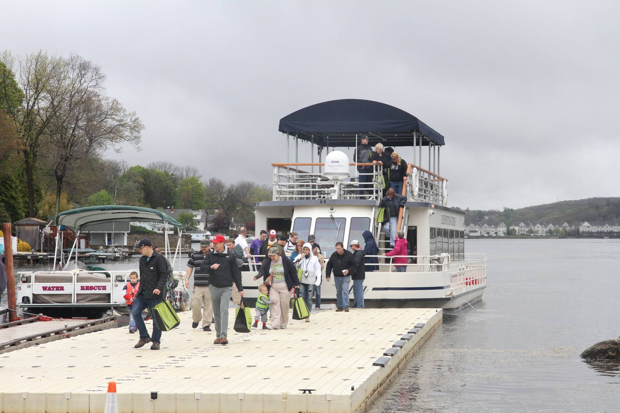 c4b25674ace64329dbed_003377e84280f0f5b417_The_Lake_Hopatcong_Block_Party_boasts_a_children_s_area__varied_demonstrations__entertainment_and_free_boat_rides_provided_by_Bridge_Marina_and_Lake_Hopatcong_Cruises..jpg
