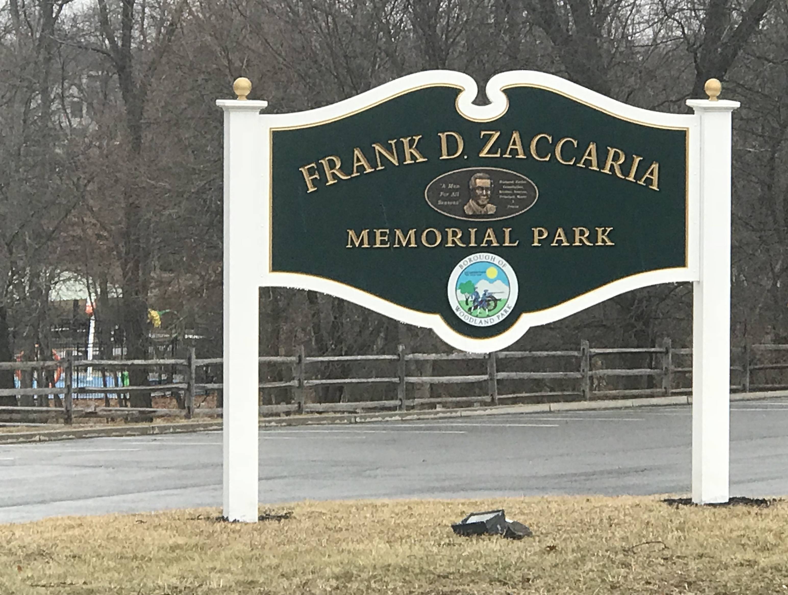 c7cf6f1834a1f44bc749_zaccaria_sign.jpg