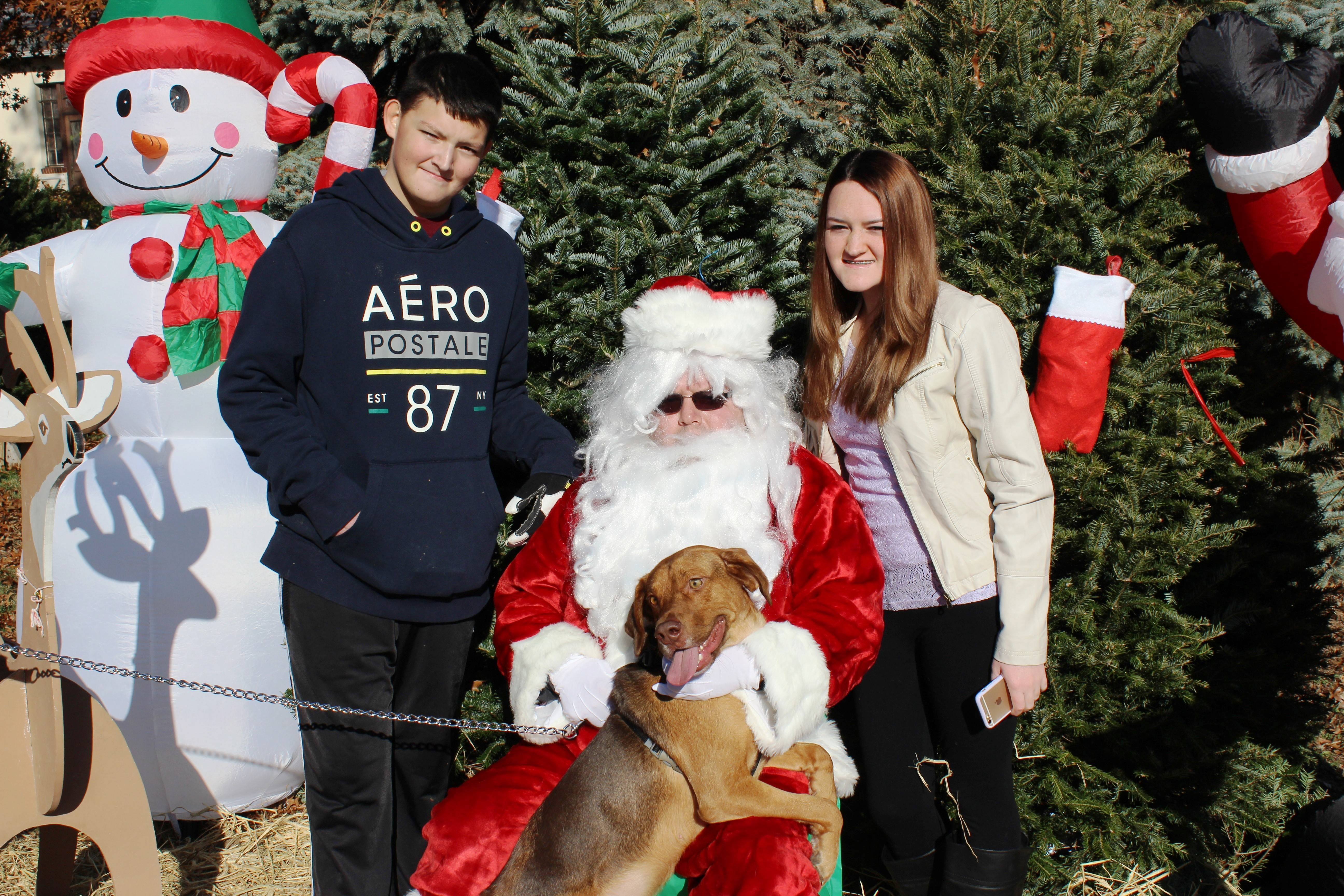 c93aa17ca431e40a5d8d_HHMA_Christmas_photo.jpg