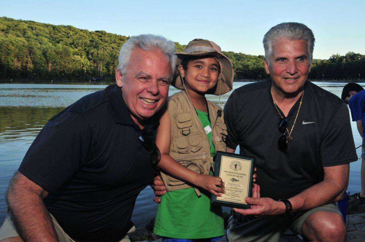 cc1b7fb008edb961ebb1_fishing_derby_pedro_ildefonso.jpg