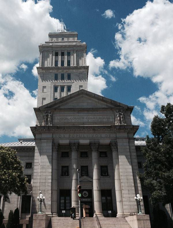 cc3c12ea38e6839c180d_County_Courthouse_August_2015.jpg