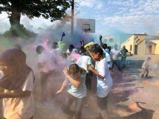 cd3156eb7c5a8eda37b4_24eda86f4e99659cae01_Color_Run_1.jpg
